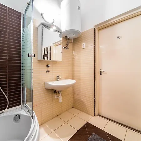 Apartment Nyar *